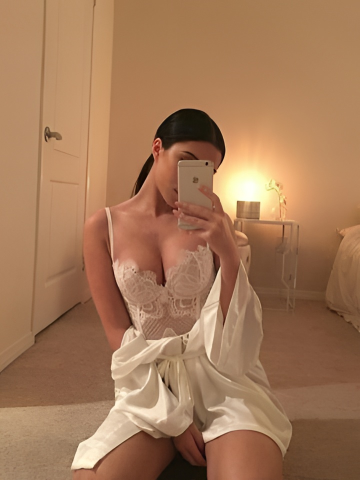 Индивидуалка Леся, доступна для личного знакомства от 10000 руб